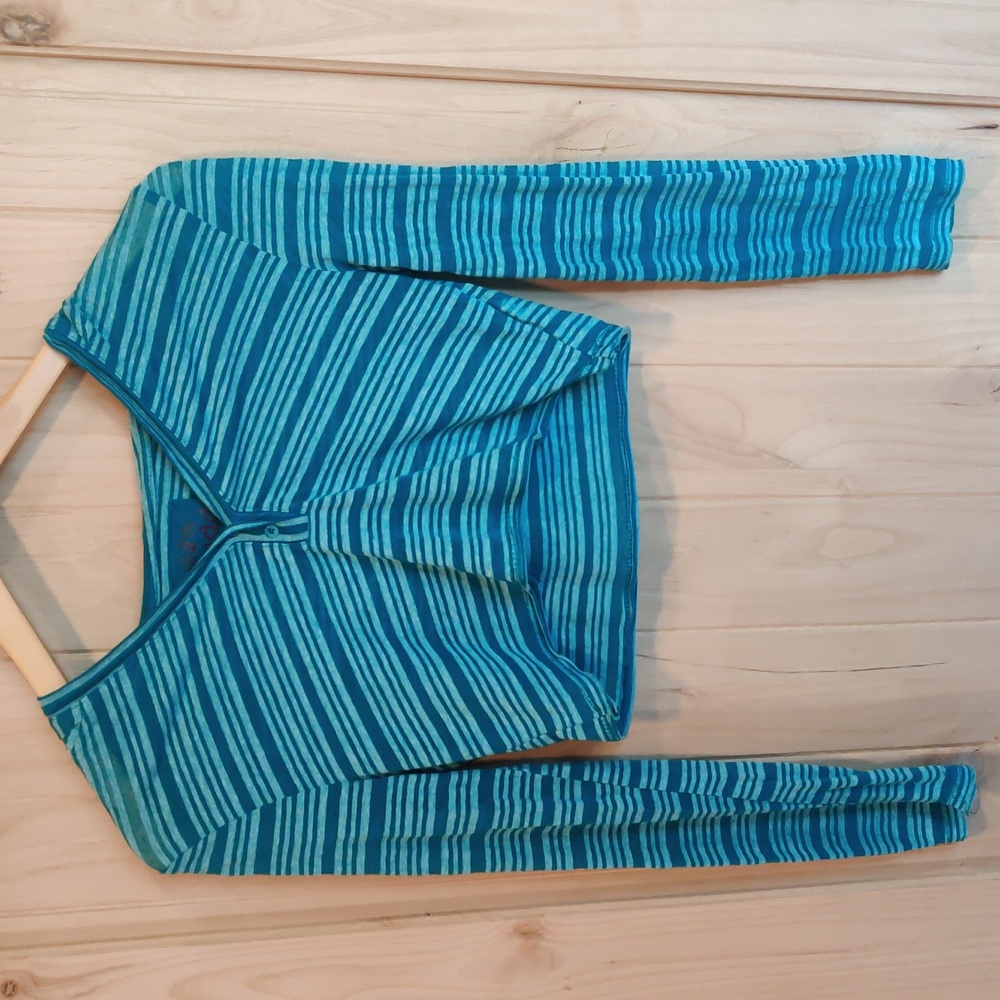 Mudd Cropped Teal Long Sleeve Shirt
